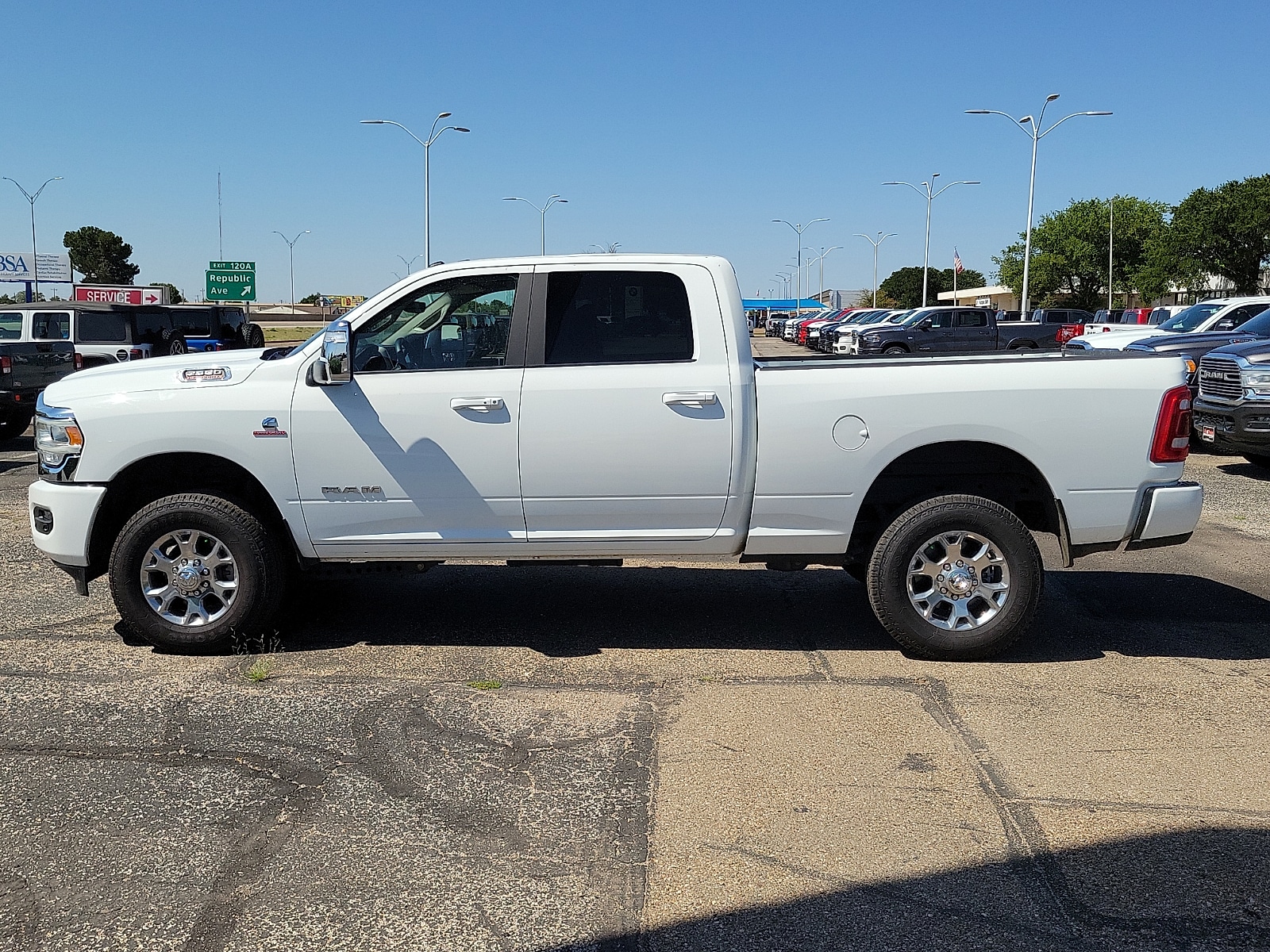 ram ram 2500 pickup 2024 3C6UR5FL8RG414777 image ram ram 2500 pickup 2024 3C6UR5FL8RG414777 image
